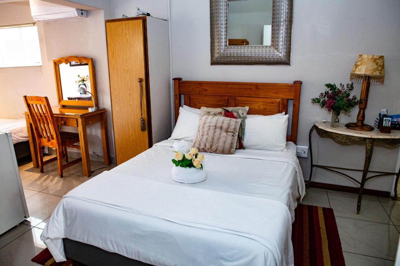 Woodpecker Guesthouse フィックスバーグ エクステリア 写真