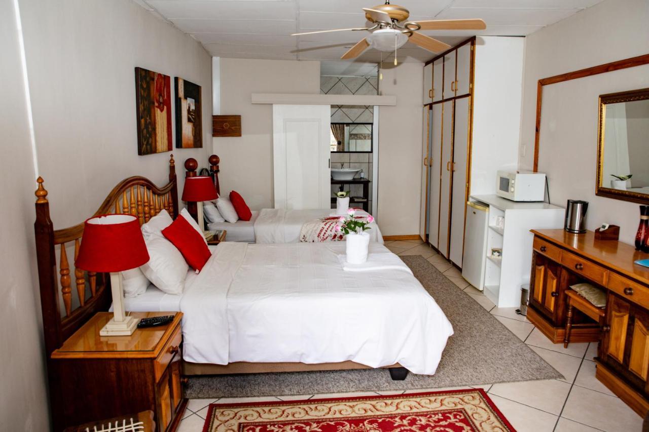 Woodpecker Guesthouse フィックスバーグ エクステリア 写真