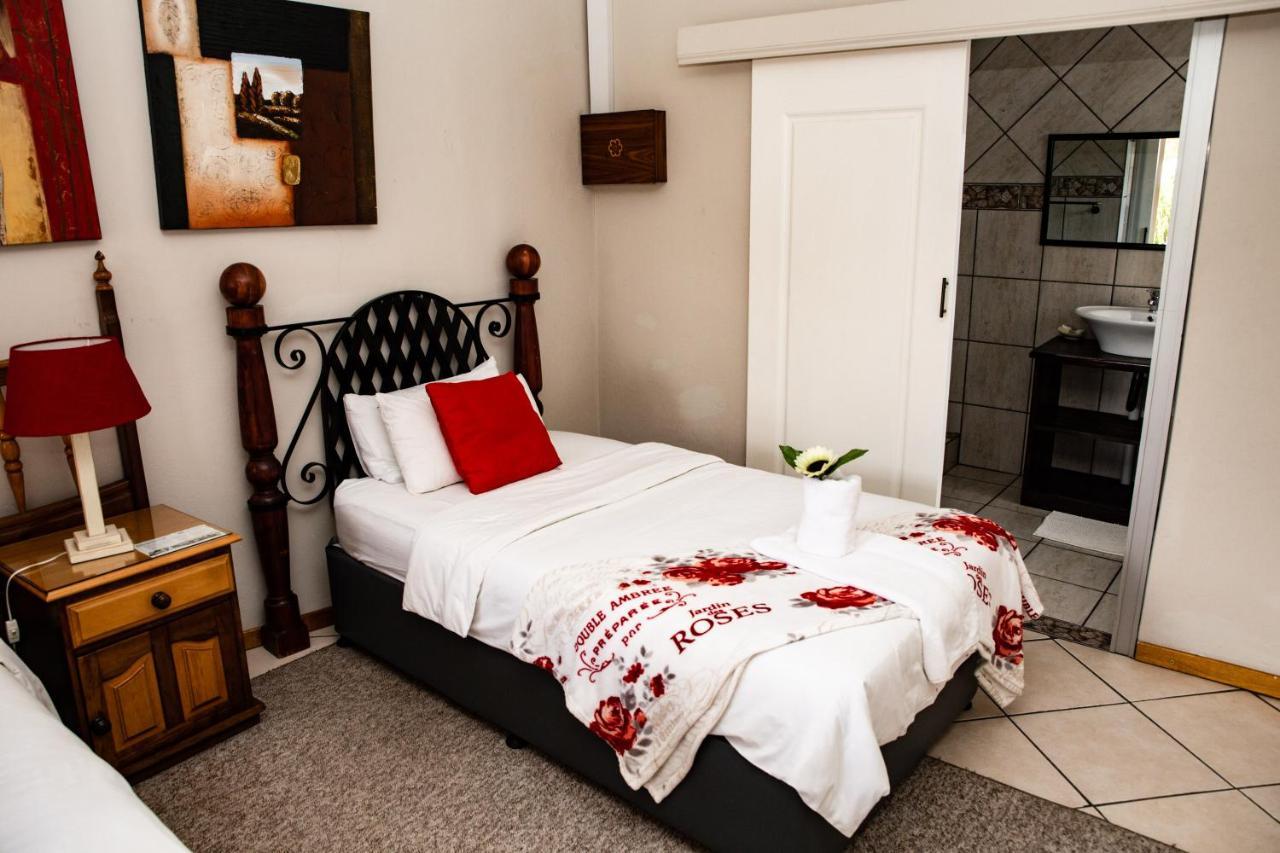 Woodpecker Guesthouse フィックスバーグ エクステリア 写真