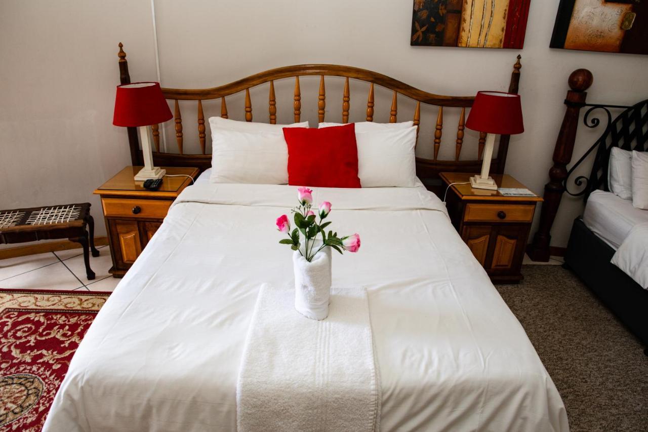 Woodpecker Guesthouse フィックスバーグ エクステリア 写真