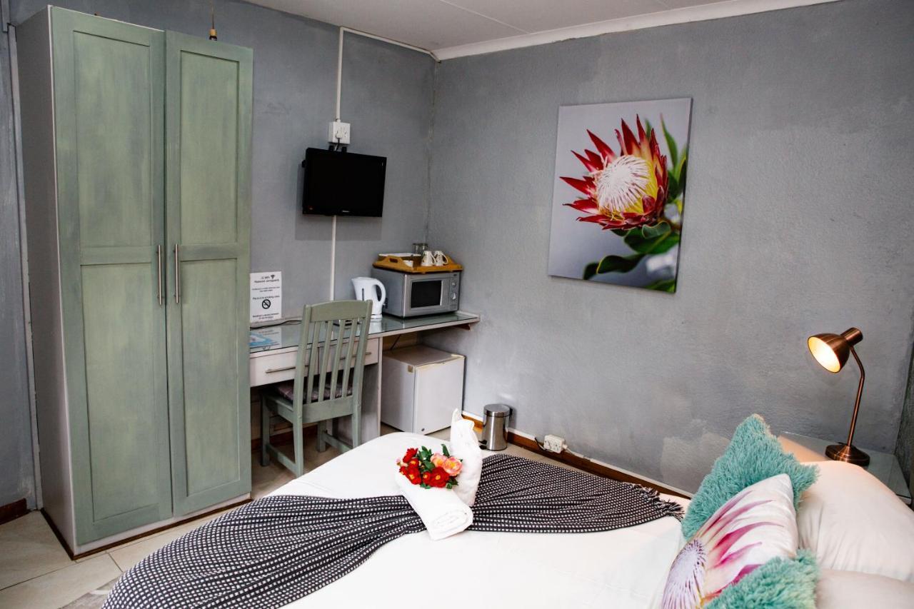 Woodpecker Guesthouse フィックスバーグ エクステリア 写真